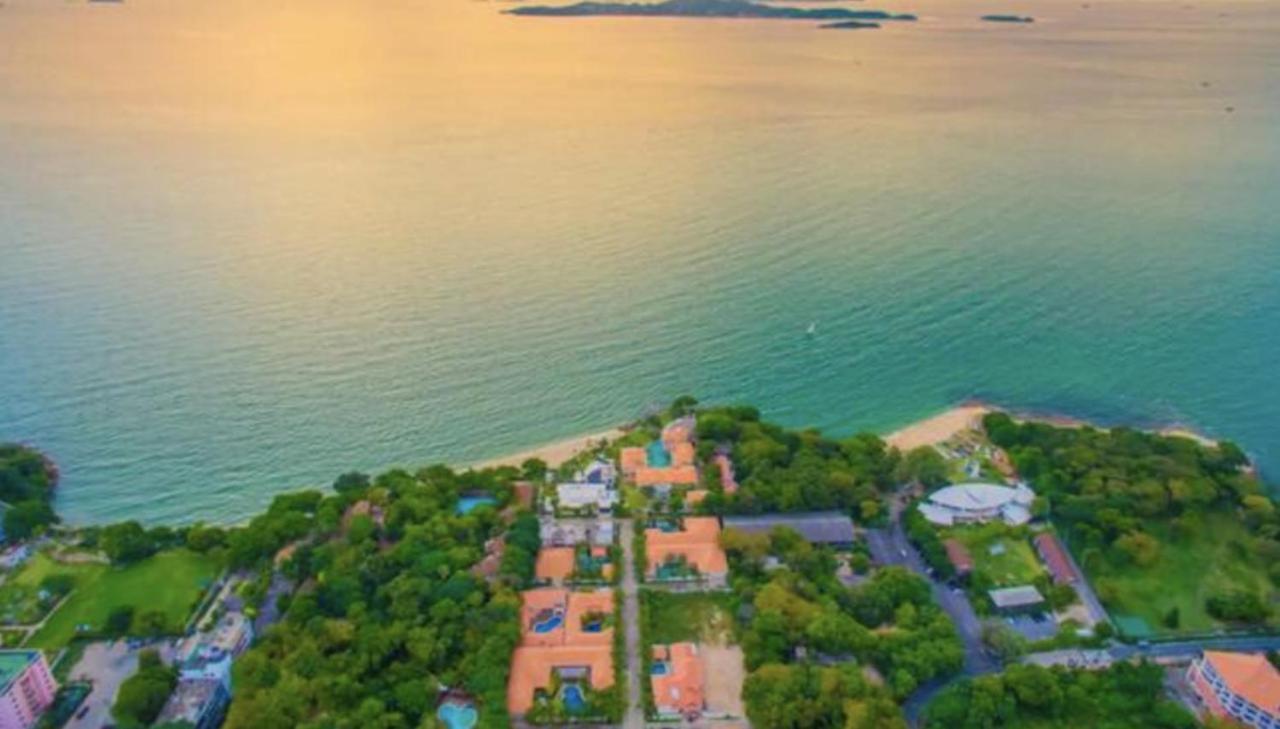 Majestic Residence Pool Villas X Gsg Pattaya Exterior photo