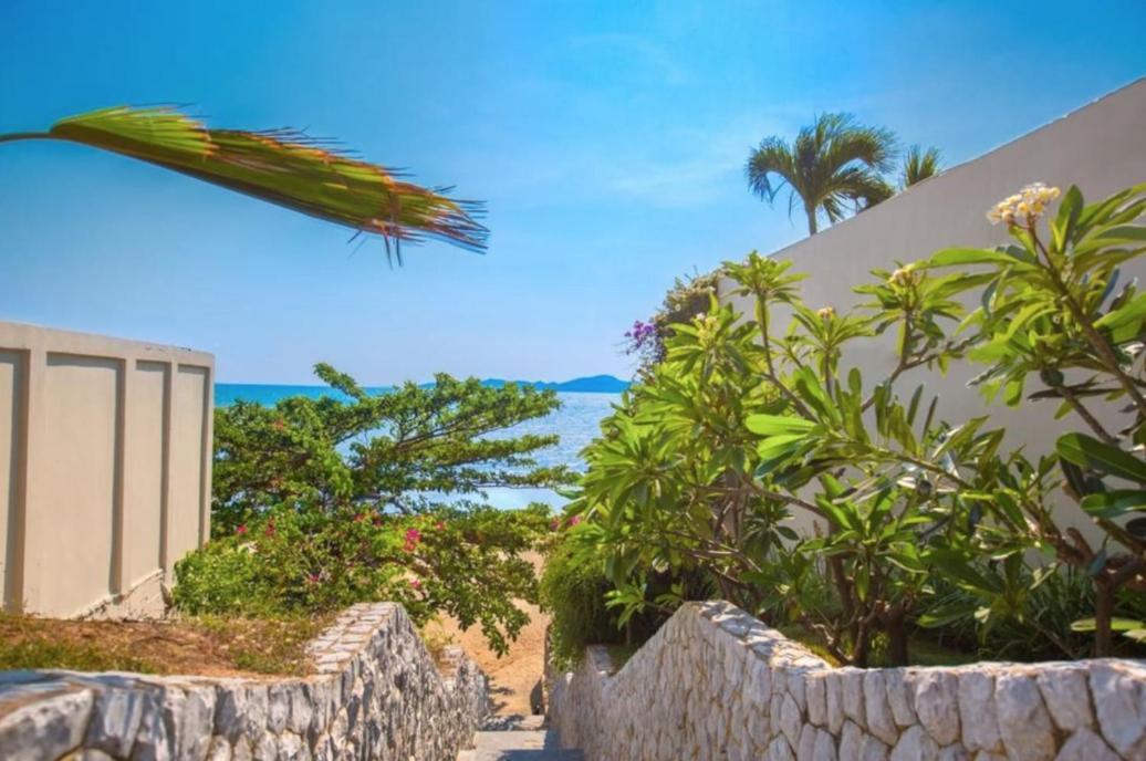 Majestic Residence Pool Villas X Gsg Pattaya Room photo