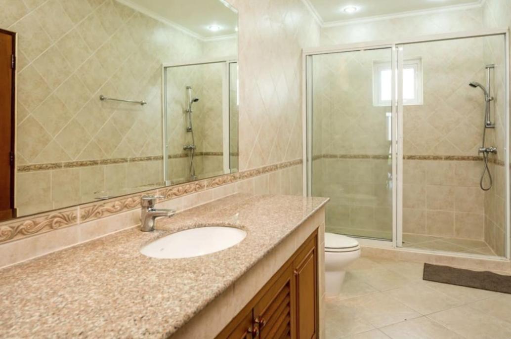 Majestic Residence Pool Villas X Gsg Pattaya Room photo